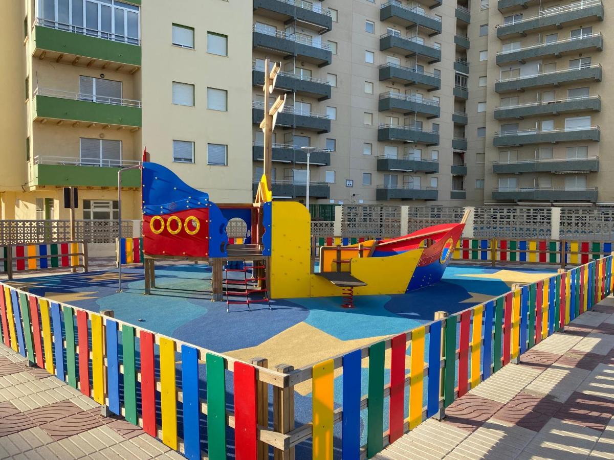 Beachfront And Bright Apartment Mareny Barraquetas Exterior foto
